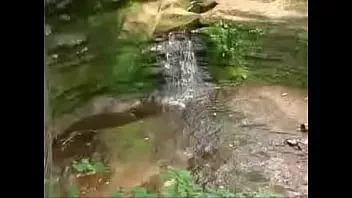 play Senderismo desnudo al parque Twin Falls por Mark Heffron