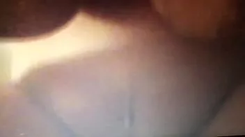 Reproducir Esposa amateur da una mamada sensual y renuncia a ese coño