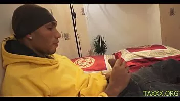 play Perfecțiunea blondă angelică Lina Napoli nu se poate opri din dracu