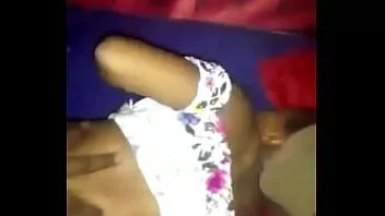 播放 我的妻子受不了我坚硬的黑鸡巴