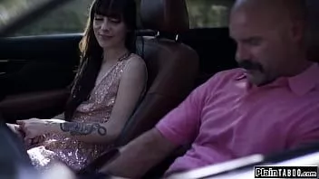 Redare Plaintaboo.com - brunetă cu țâțe mici analizată de tatăl vitreg al prietenului