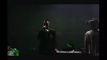 Reproducir Mudvillainz - sicc in da 'head (versión en vivo)