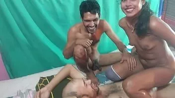 播放 孟加拉青少年业余粗暴性爱按摩色情与两个大鸡巴 3some 最好的 xxx 色情