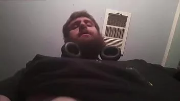 Reproducir ¡Ayúdame con esta polla dura, esta erección no desaparecerá!
