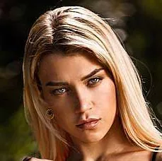 Gwiazda porno Elena Vedem