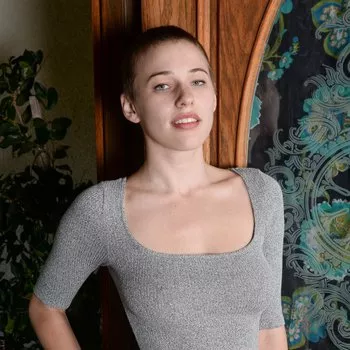 色情明星 Riley Nixon