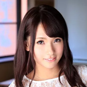 Star du porno Yui Oba